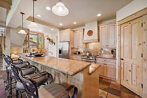 Spacious, Pet-friendly 4 Bedroom Vacation Rental in Breckenridge