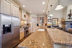 Spacious, Pet-friendly 4 Bedroom Vacation Rental in Breckenridge