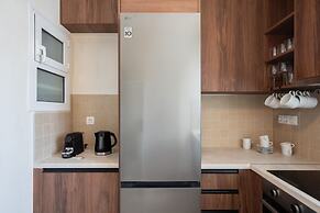 LIV - Artistic Rooftop Apartment in Pagrati