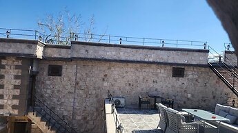 Capavista Cave House