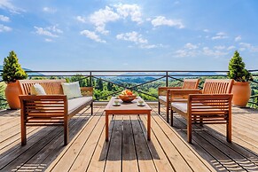 Castle View Haven With Wellness And Pool