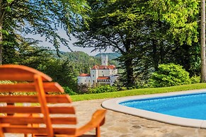 Castle View Haven With Wellness And Pool