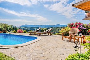 Castle View Haven With Wellness And Pool