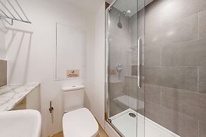 Student Only Studio at Paddington