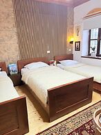 Old Town Guesthouse Guri