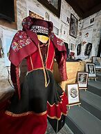 Old Town Guesthouse Guri