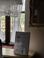 Old Town Guesthouse Guri