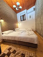 Old Town Guesthouse Guri