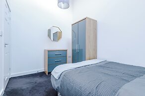 3 Bed-sleeps 5-garden-parking