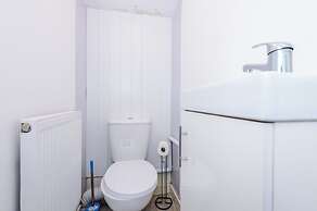 3 Bed-sleeps 5-garden-parking