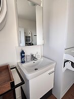 Room-independent Room With Stunning View