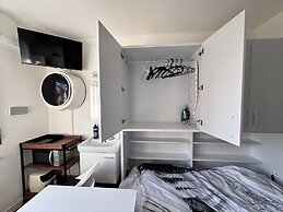 Room-independent Room With Stunning View