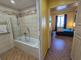 RESIDENZE SERVENTI LONGHI