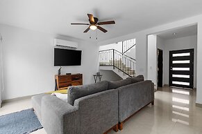 Casa Encanto 3Bdr 3Bath Jacuzzi Parking