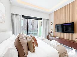 Serenity Studio Pool Access & Balcony at Riviera