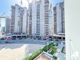 Serenity Studio Pool Access & Balcony at Riviera