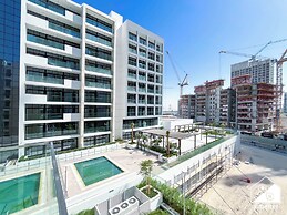 Serenity Studio Pool Access & Balcony at Riviera