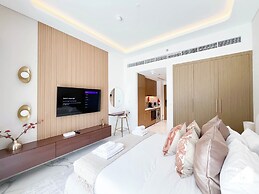 Serenity Studio Pool Access & Balcony at Riviera