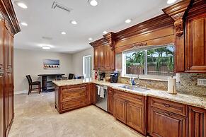 Beach Duplex 3br Manor with Heated Pool