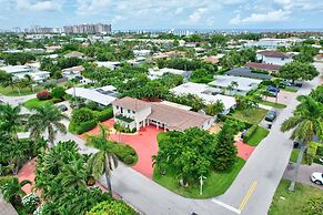 Beach Duplex 3br Manor with Heated Pool