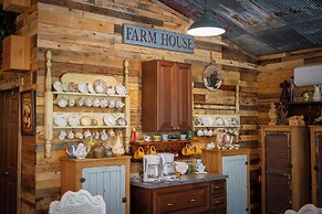 Hermann Grain Bins BNB