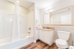 Lake Views At Blue Heron