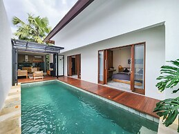 Silk Umalas by Nagisa Bali