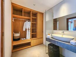 Silk Umalas by Nagisa Bali