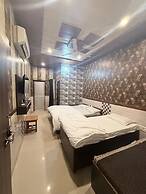 Hotel Aapno Shyam And Restaurant