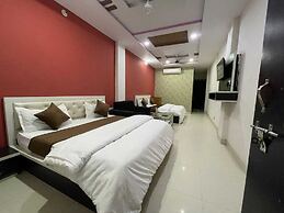 Hotel Aapno Shyam And Restaurant