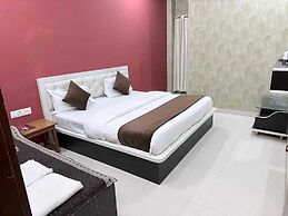 Hotel Aapno Shyam And Restaurant