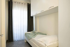 Exclusive Seafront Duplex With Jacuzzi