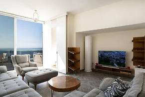 Exclusive Seafront Duplex With Jacuzzi