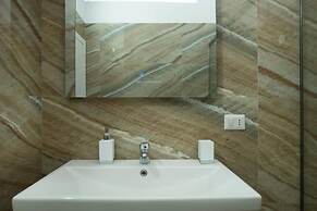 Exclusive Seafront Duplex With Jacuzzi