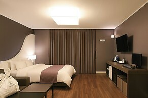 Modern Hotel