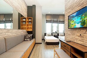 Penny - Farthing Pool Villa