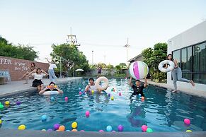 Penny - Farthing Pool Villa