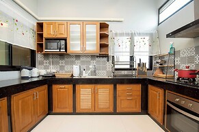 Penny - Farthing Pool Villa