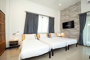 Penny - Farthing Pool Villa