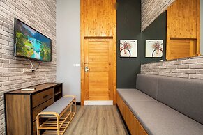 Penny - Farthing Pool Villa