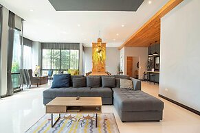 Penny - Farthing Pool Villa