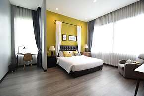 Penny - Farthing Pool Villa