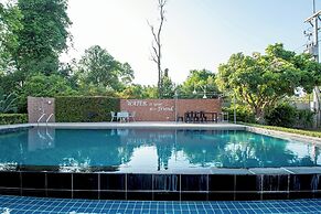 Penny - Farthing Pool Villa