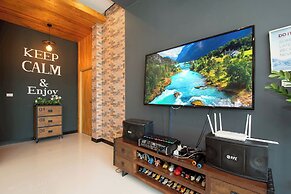 Penny - Farthing Pool Villa