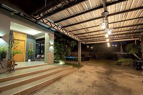 Penny - Farthing Pool Villa