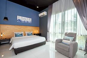 Penny - Farthing Pool Villa