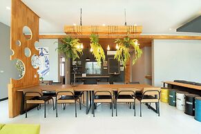 Penny - Farthing Pool Villa