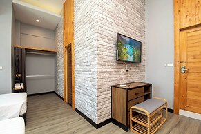 Penny - Farthing Pool Villa