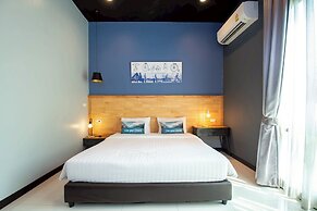 Penny - Farthing Pool Villa