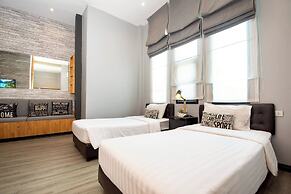 Penny - Farthing Pool Villa